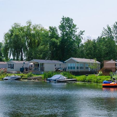 Woodland Estate Resort Campbellford Экстерьер фото