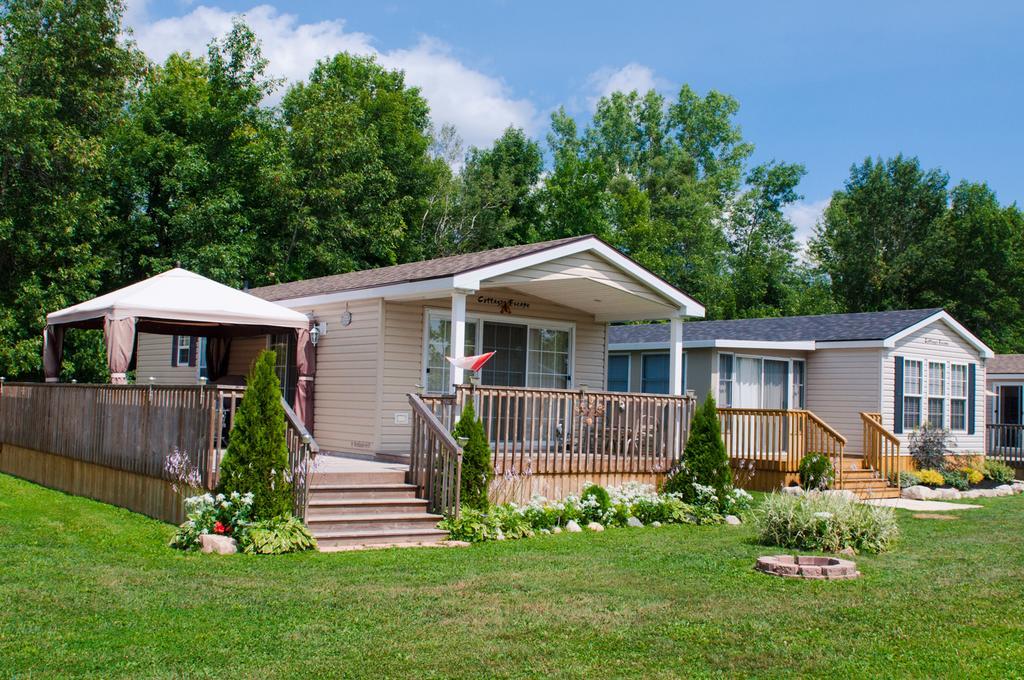 Woodland Estate Resort Campbellford Экстерьер фото